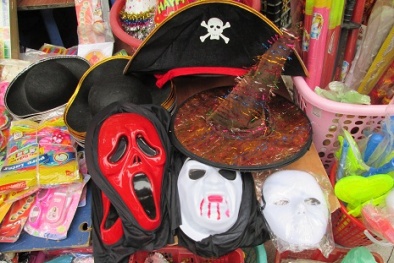 Đồ chơi Halloween: Phát hiện 4 mẫu sản phẩm chứa chất độc hại